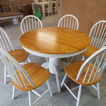 Table & Chairs